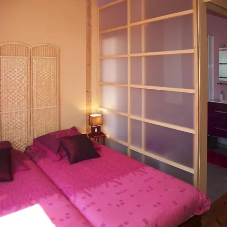 Oda ve Kahvaltı Cafe Couette De L'ile Au Fee Romagnieu